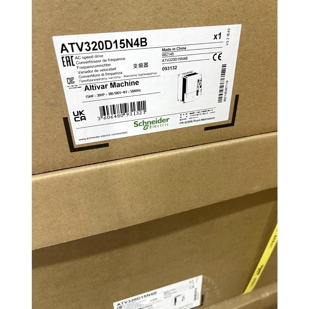 施耐德变频器ATV320D15N4B 现货几台需要联系我 议价