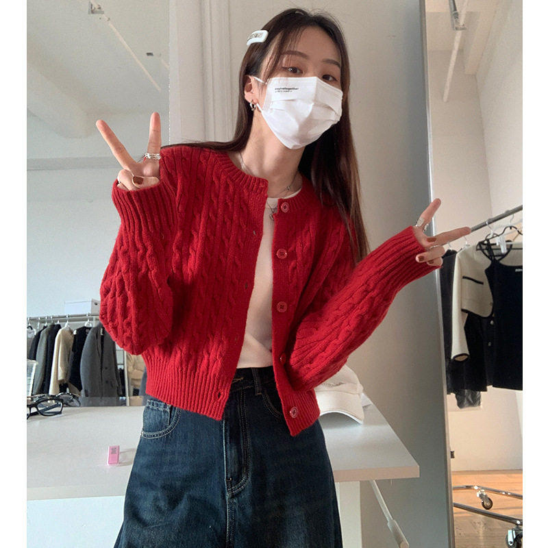 韩系氛围感短款麻花毛衣外套女巨好看的圣诞穿搭红色针织开衫上衣,个性定制/设计服务/DIY,棉服工装,淘宝优惠券,粉丝福利购,淘宝优惠卷