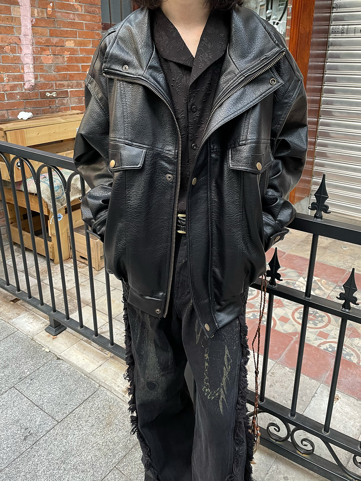 以休眠复古黑色机车皮衣夹克外套