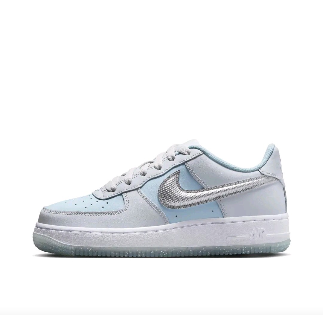 Nike Air Force 1空军一号轻便板鞋青少年HQ3249-043江西JW仓