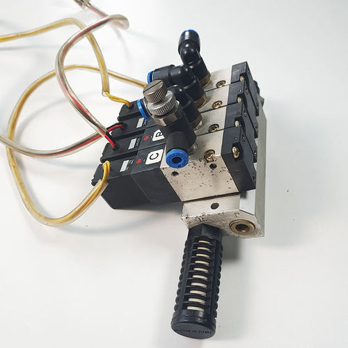 二手KOGANEI电磁阀组件181M4F/4片181E1议价