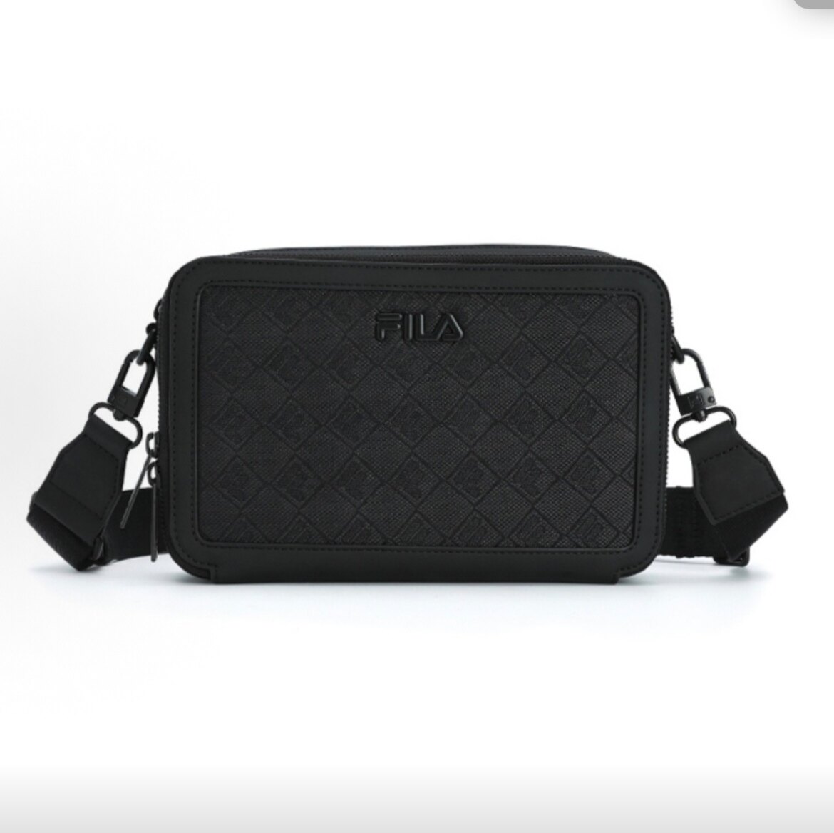 FILA斐乐  黑武士BOX 潮流时尚简约商务单肩斜挎包  男款 正黑色