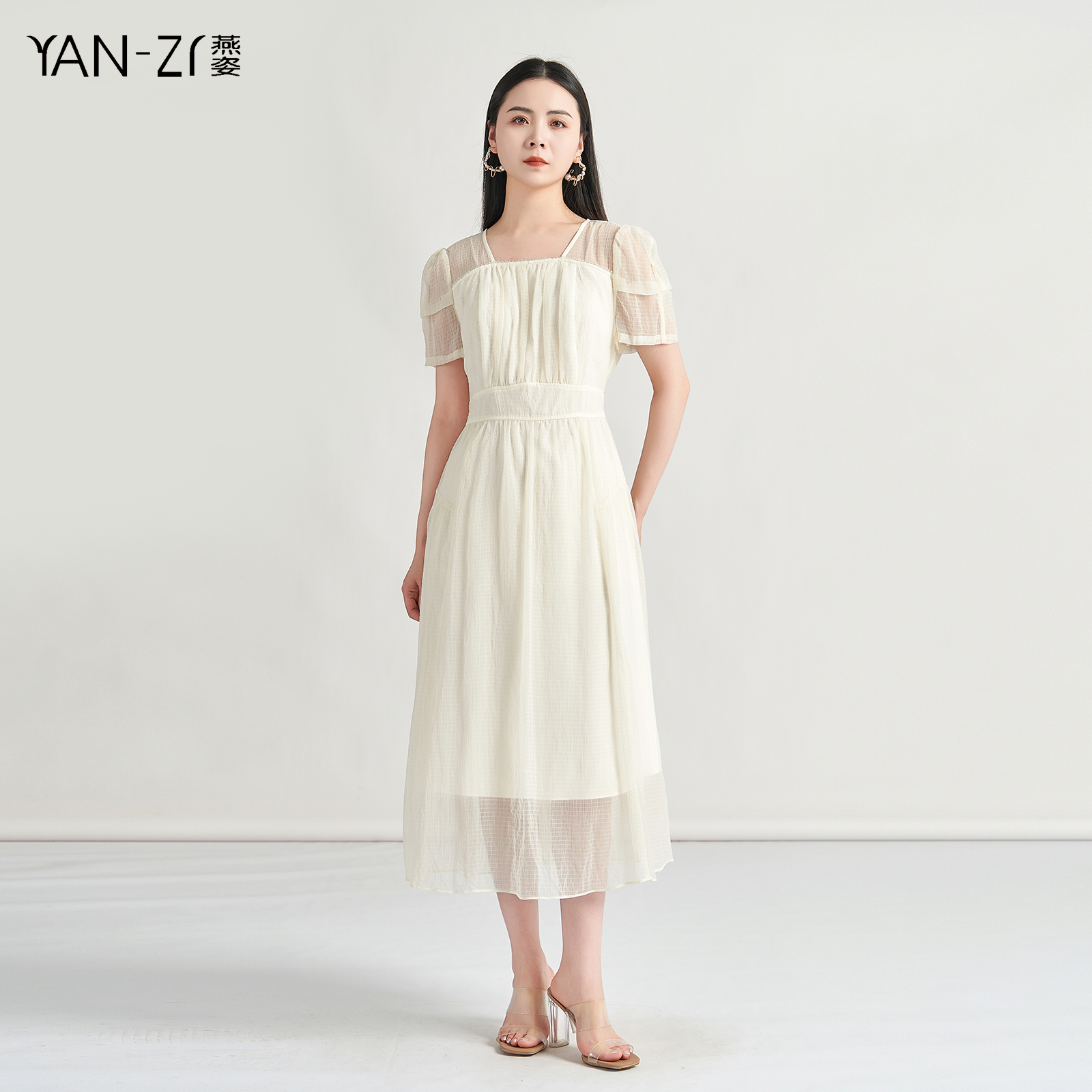 法式淑女风方领长款连衣裙