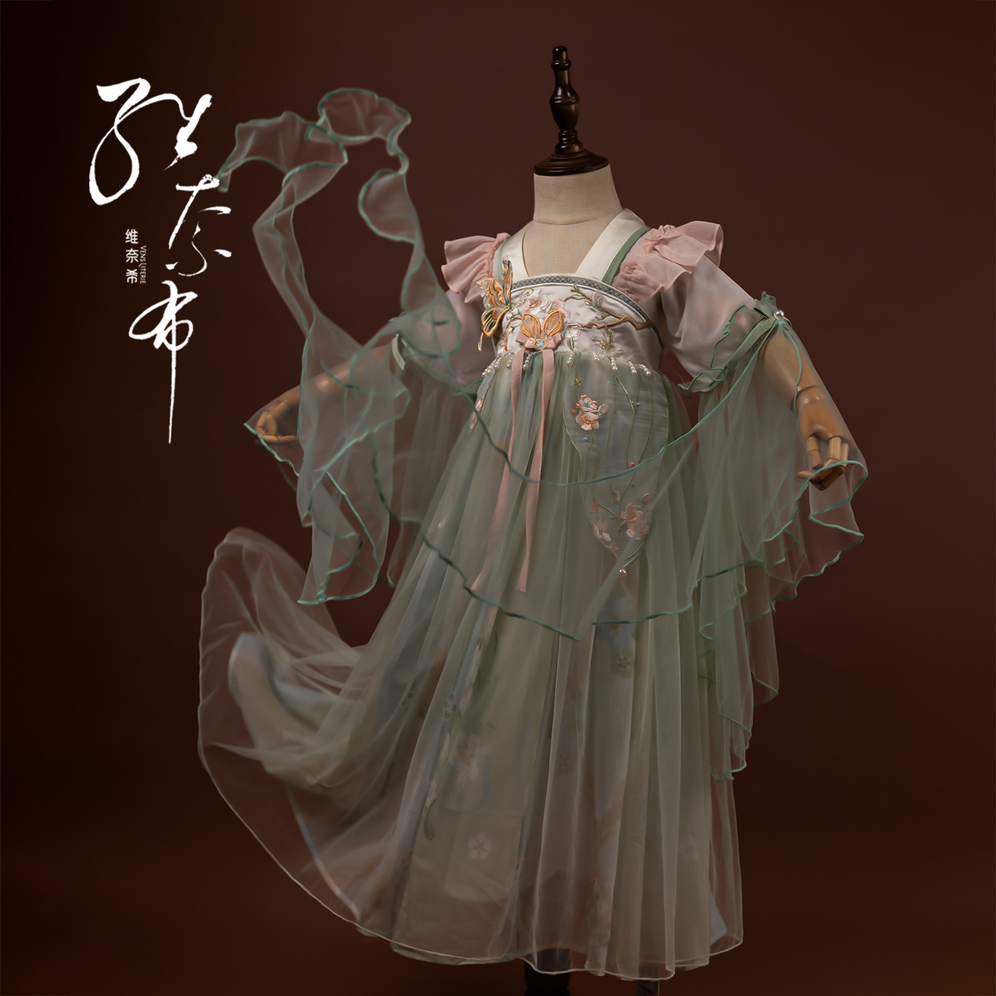 高端女童汉服襦裙夏季超仙重工中国风连衣裙儿童批帛古装表演礼服