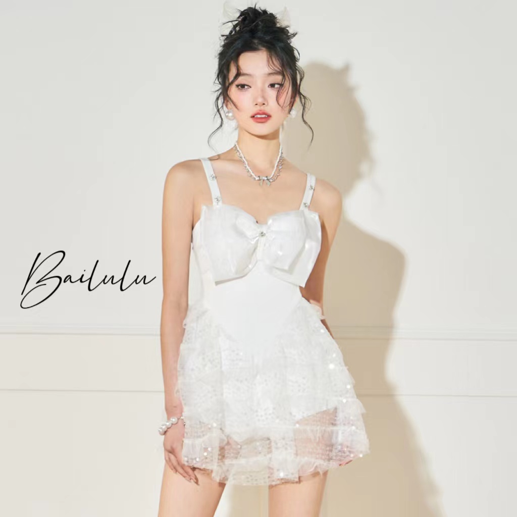 泳衣女泡温泉高级感连体吊带甜美纯欲遮肉显瘦裙式性感超仙度假