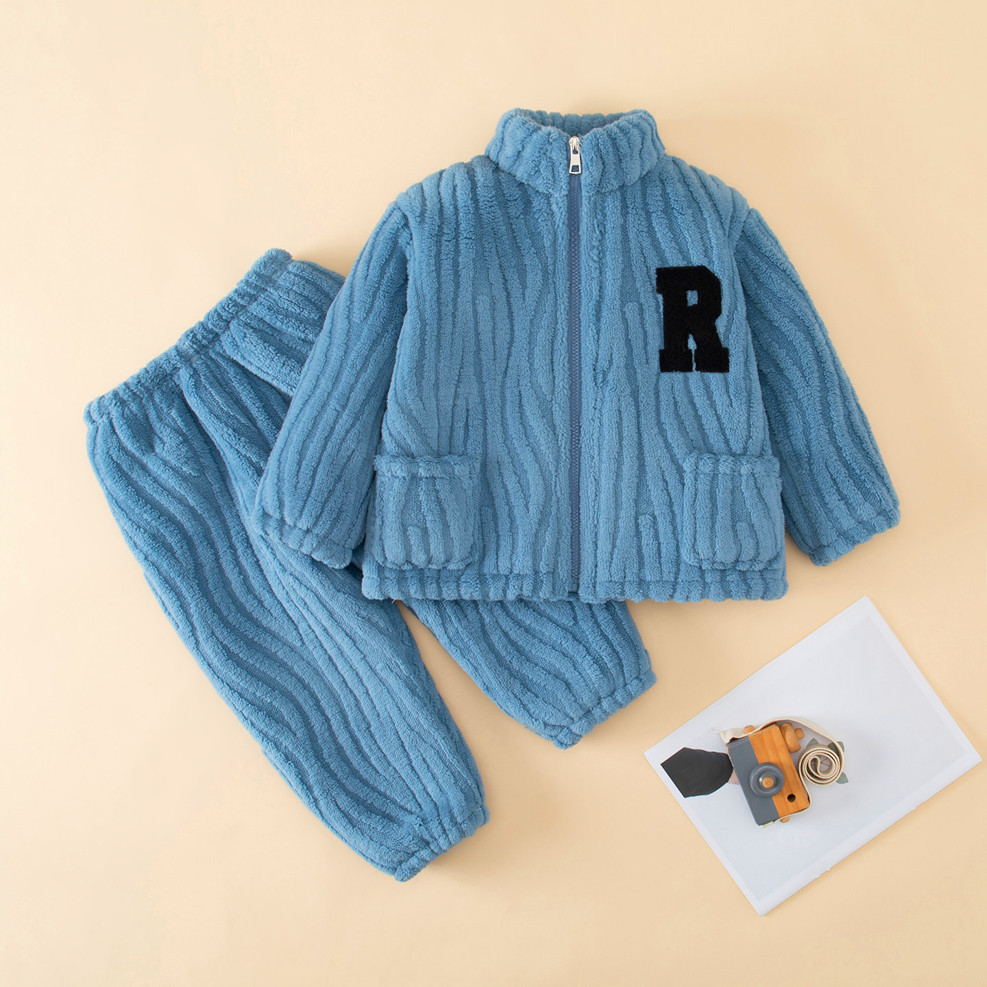 冬款儿童法兰绒睡衣男童女童宝宝珊瑚加绒加厚外穿家居服亲子套装