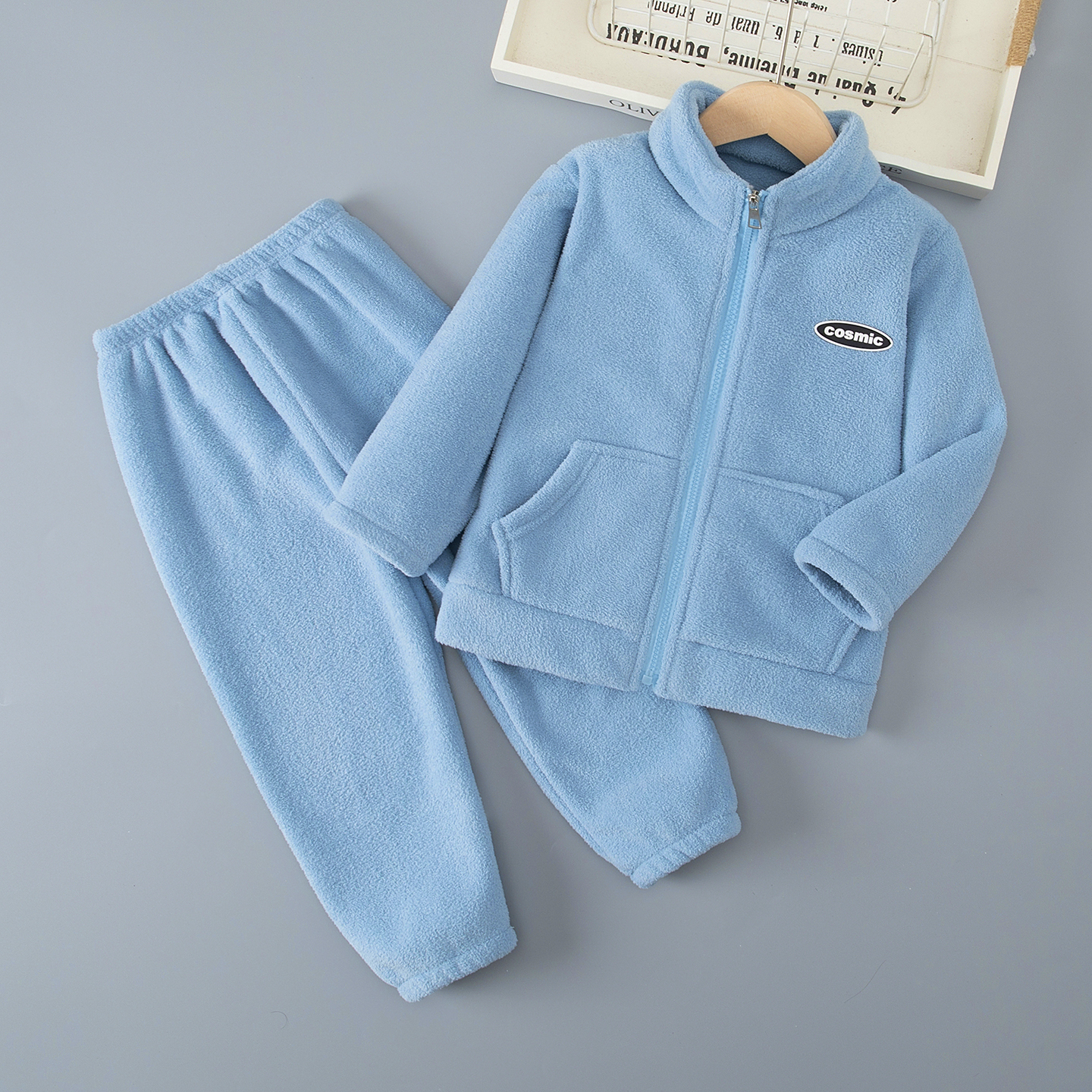 秋冬儿童法兰绒睡衣男童女大童男孩宝宝加厚外穿家居服亲子装套装