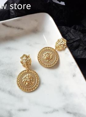 1Cool Alloy Lion Totem Clip gn EarOrinsNon Pierced  for Wome