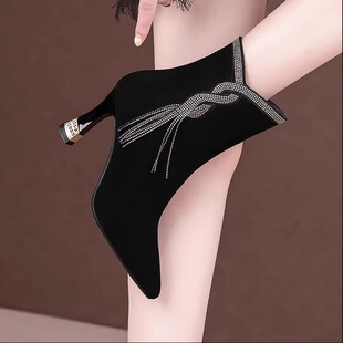 真皮高跟短靴女秋冬季新款细跟尖头磨砂皮水钻流苏加绒马丁靴子女