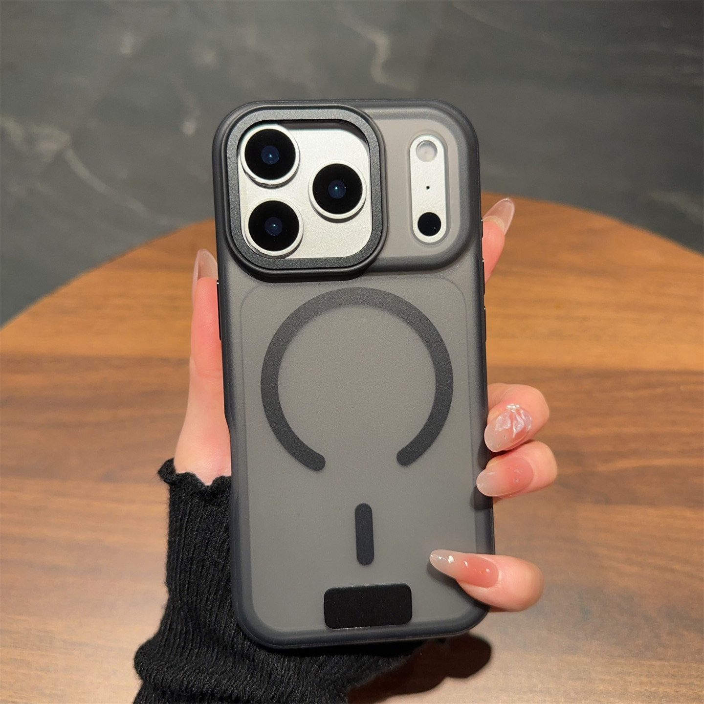 苹果17promax手机壳简约磨砂磁吸