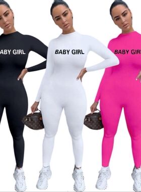 Casual high-necked slim letter jumpsui休闲高领修身字母连体裤