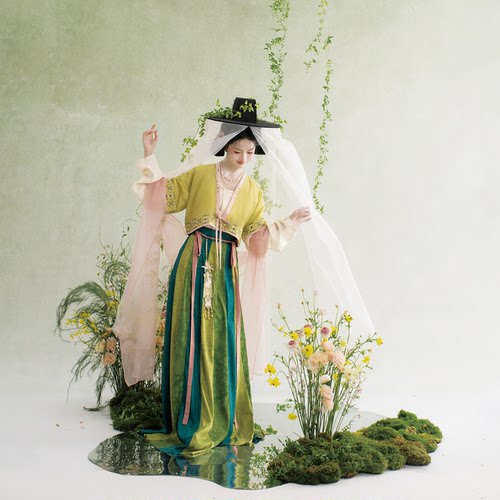 春和新品天丝绣花短褙子日常汉服
