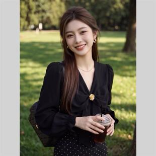 黑色复古波点连衣裙女2026年秋季新款女士长袖假两件千金风通勤裙