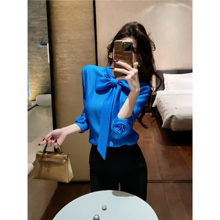 克莱因蓝立体花朵衬衫女2026新款春轻奢高端独特漂亮法式小资上衣