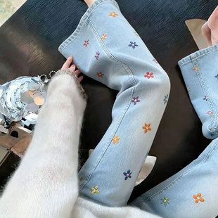 300斤大码胖mm蓝色花朵刺绣九分牛仔裤女小个子百搭高腰微喇裤子