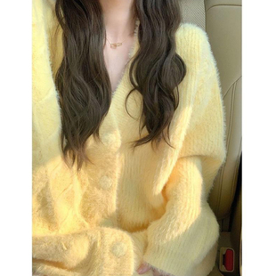 女 大码 女装 胖mm软糯奶黄色慵懒风毛衣外套女冬季 宽松减龄针织开衫
