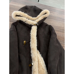 皮毛一体独特时尚 羊羔毛绒外套女冬季 保暖夹克上衣 女装 300斤大码