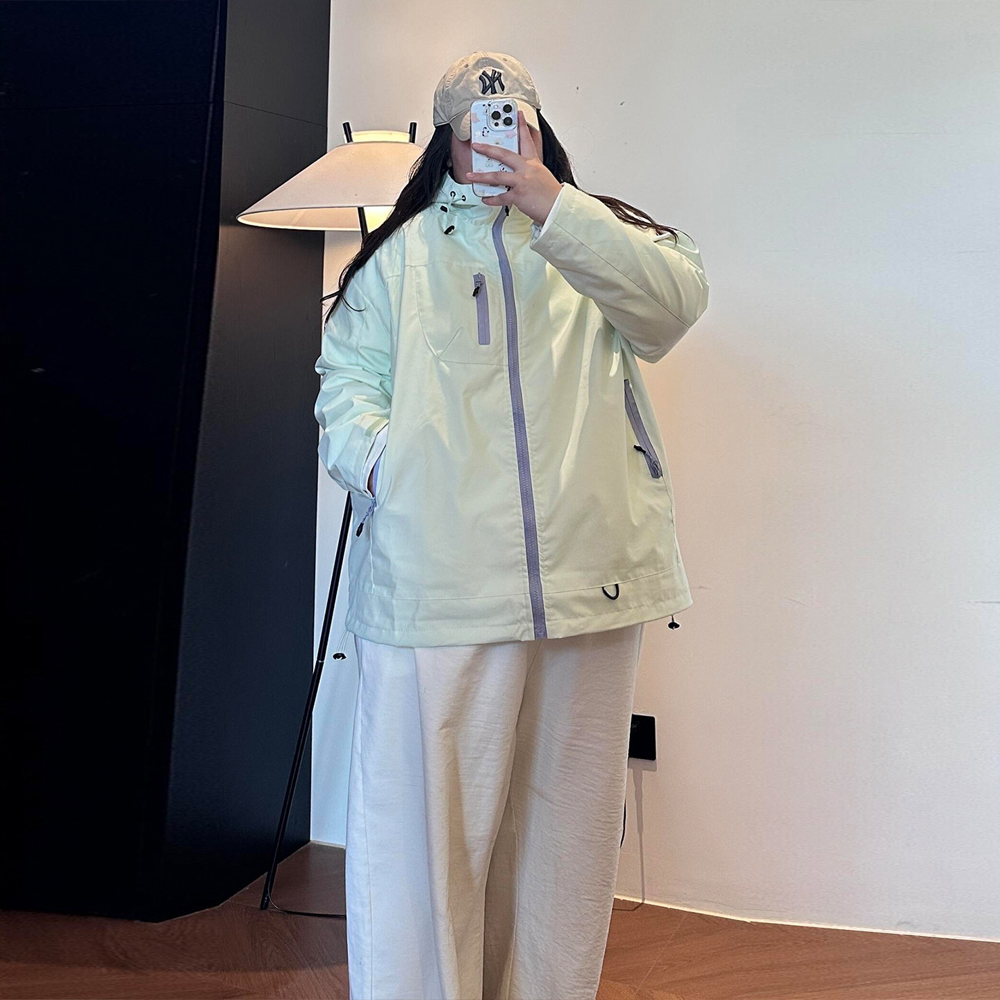 300斤特大码胖mm韩版宽松连帽冲锋衣女2025新款显瘦气质夹克外套,女装/女士精品,常规大码外套,淘宝优惠券,粉丝福利购,淘宝优惠卷