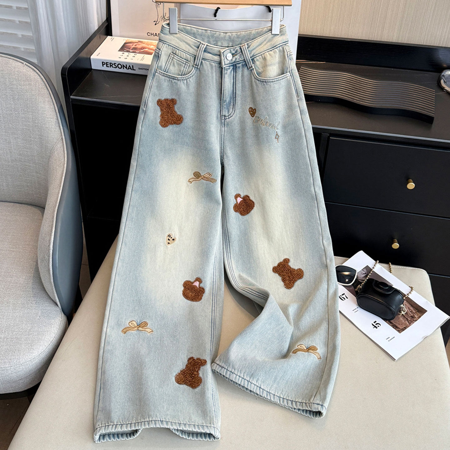 大码女装胖mm韩版减龄蓝色刺绣牛仔裤女秋冬高腰显瘦百搭直筒裤子,女装/女士精品,大码裤装,淘宝优惠券,粉丝福利购,淘宝优惠卷