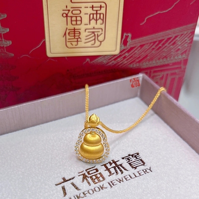 六福珠宝葫芦丝绸足金点钻项链
