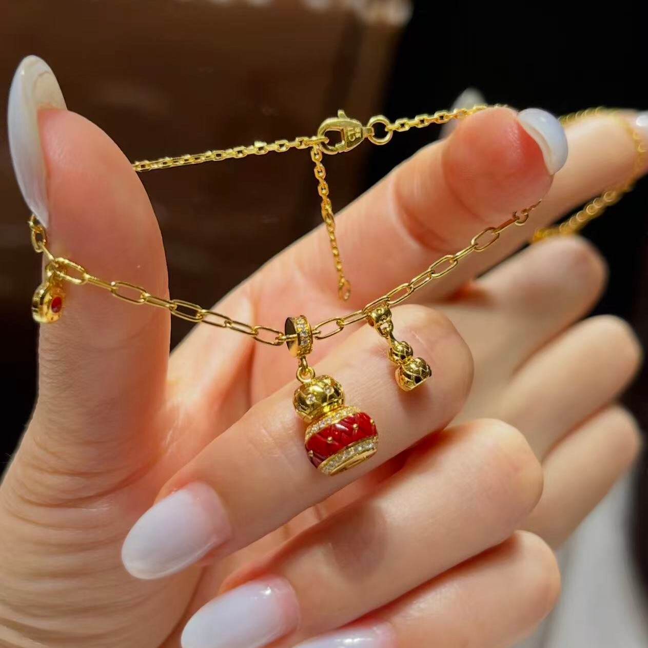 周大福手链代购 传颂系列彩鼓葫芦足金黄金钻石手链女 镶钻RU3164图片