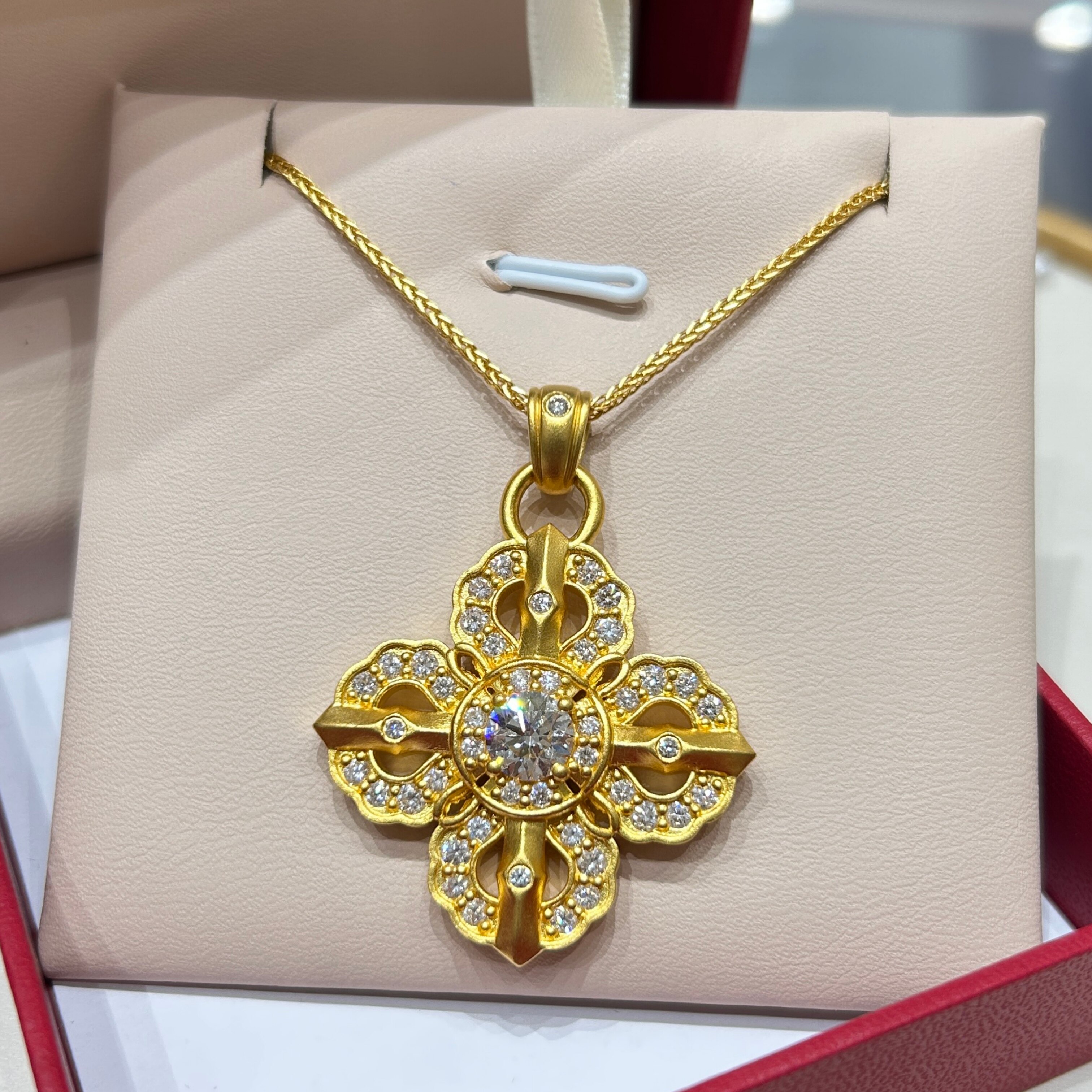 TSL谢瑞麟代购 足金999大十字金刚杵黄金钻石项链女 百搭专柜正品