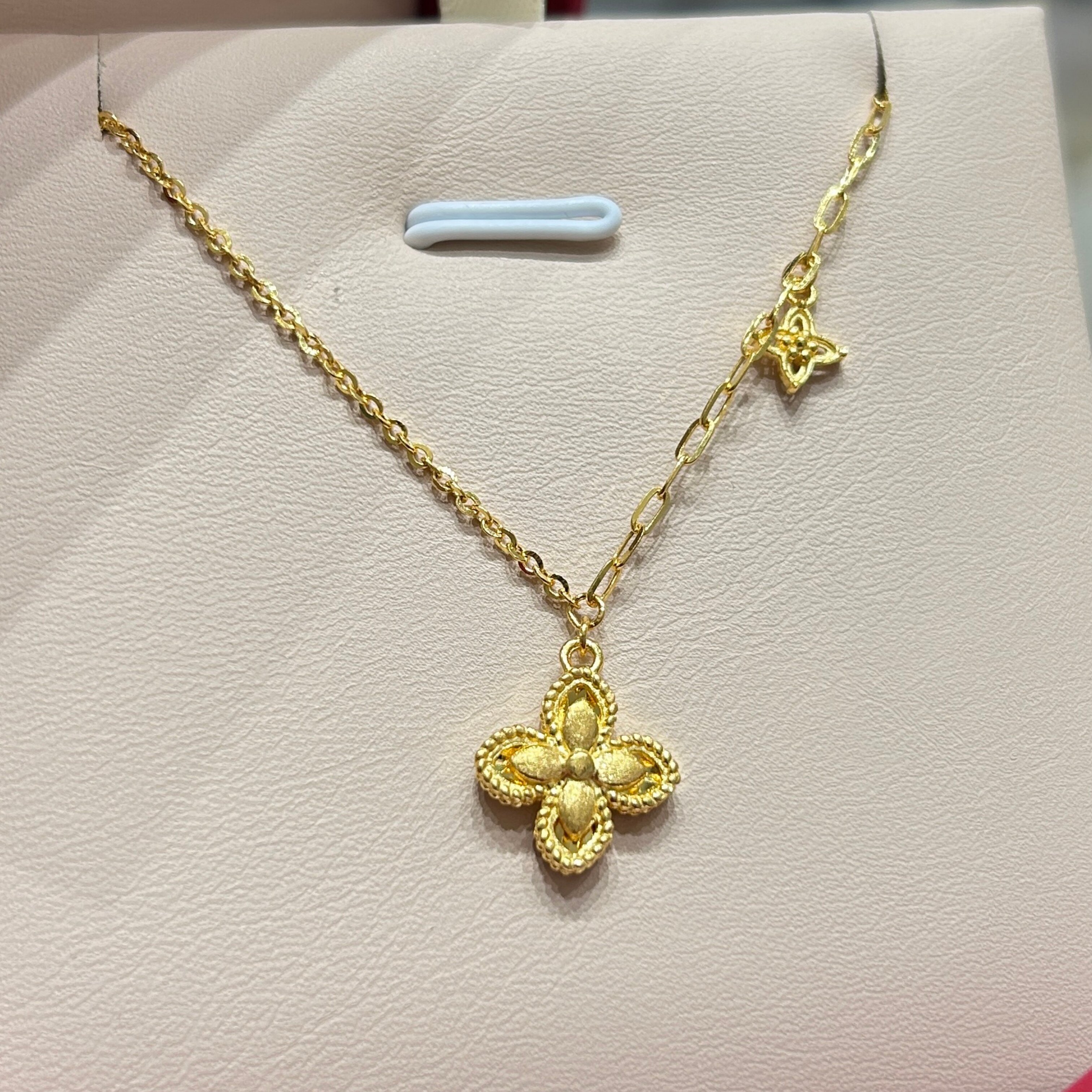 TSL谢瑞麟代购 足金999四叶草星星黄金项链女 简约百搭专柜正品