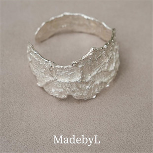 小众设计师纯手工s925银不规则宽面重工肌理手镯