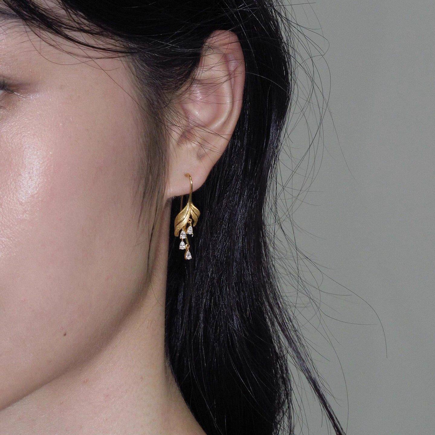 新中式金色点钻树叶耳钉宫廷风小众设计感耳饰2025新款