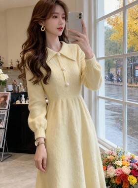 温柔风黄色针织连衣裙女2025秋冬新款收腰显瘦高级感洋气法式长裙