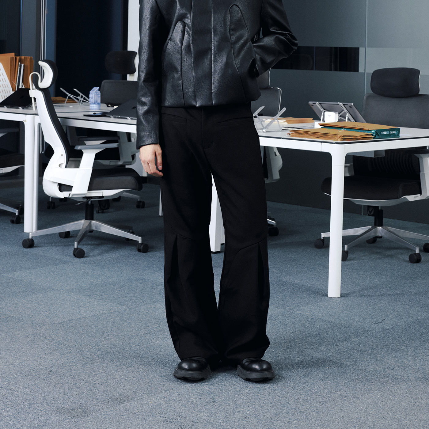 OaOO打褶微喇西裤休闲直筒微喇设计感时尚西裤男