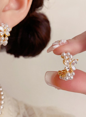 小众时尚温柔百搭镶钻蝴蝶珍珠C形耳圈精致轻奢简约设计感耳环女