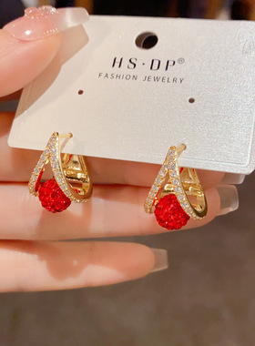 秋冬新款时尚复古满钻红球三角形耳扣个性轻奢独特高级感超闪耳圈