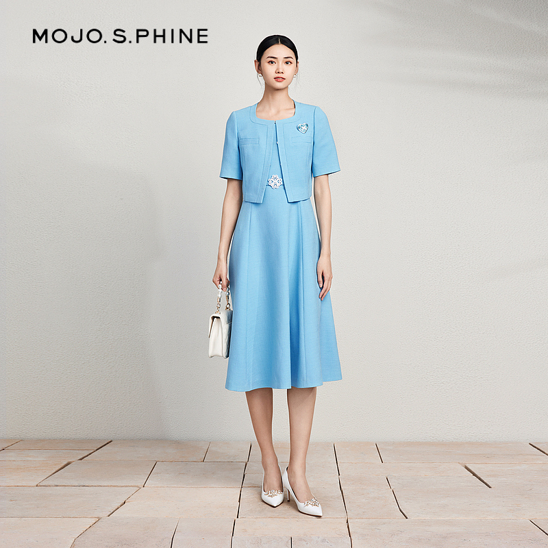 MOJO活力灵动小方领连衣裙