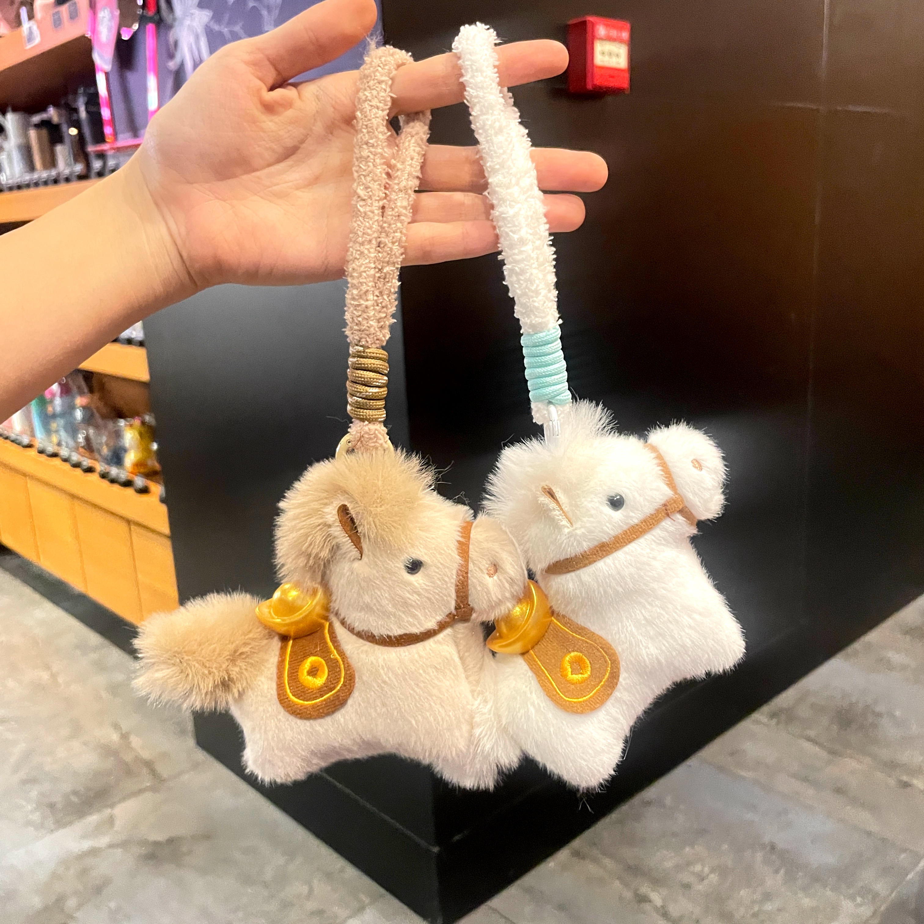 马年吉祥物毛绒公仔包挂件钥匙扣