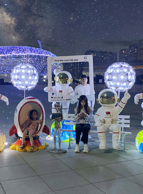 发光宇航员大摆件太空人雕塑