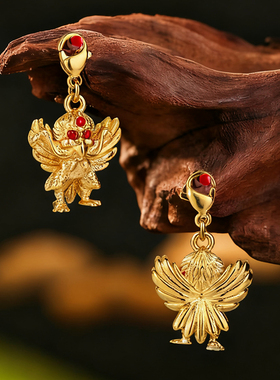 藏式铜镀金大鹏鸟吊坠