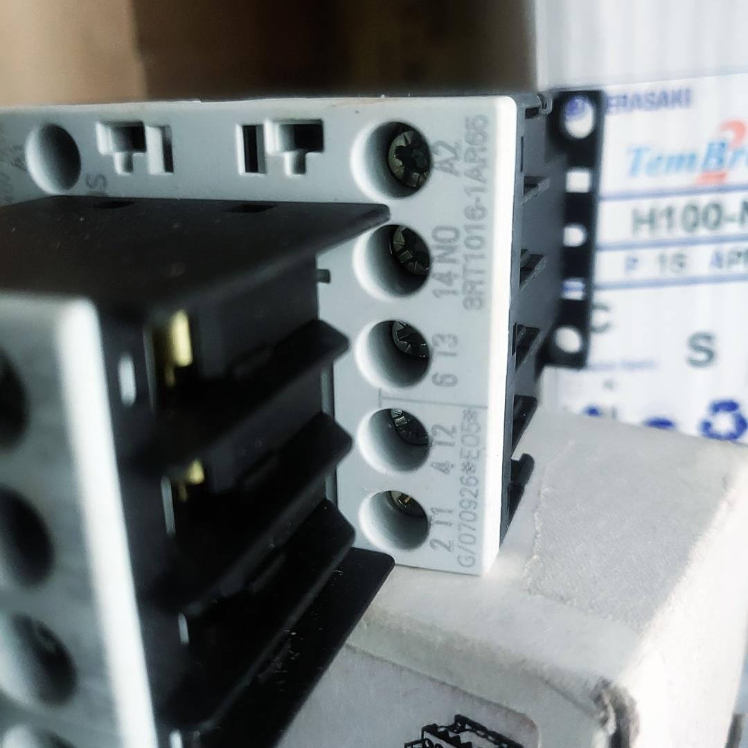 西门子 3RT1016-1AR65 400VAC