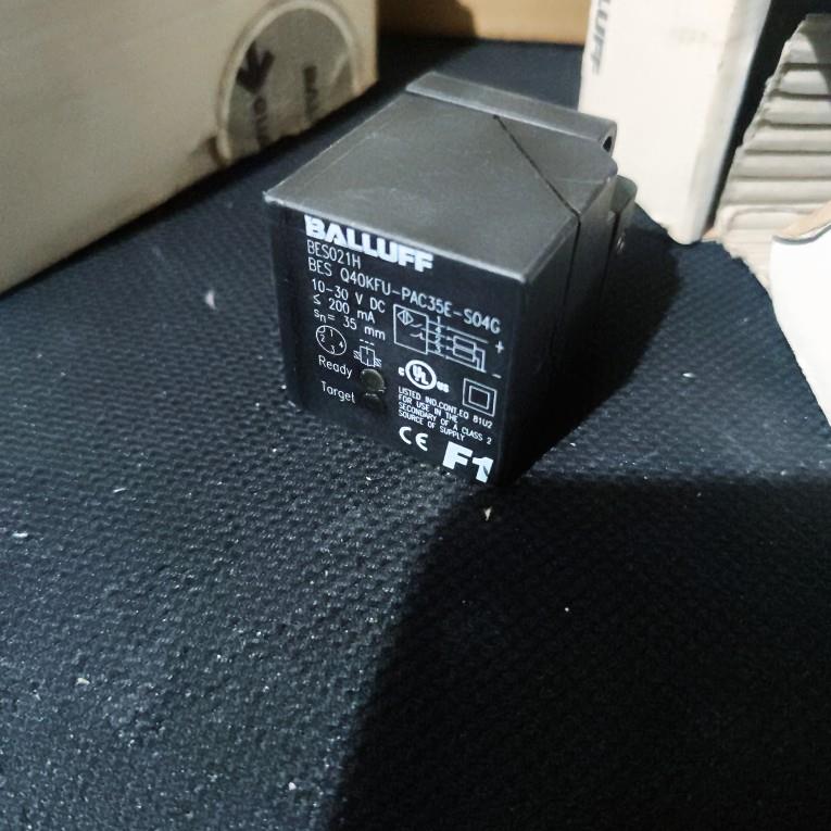 BALLUFF BES021H BES Q40KFU-PAC35E-S04G 10-30VDC