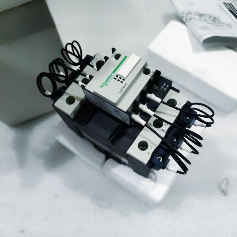 电容式接触器LC1DWK12M7C 220VAC