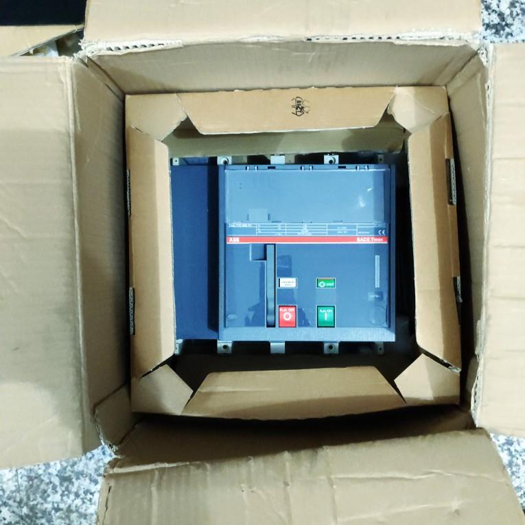 ABB T7D PV-M 1600A 4P隔离开关