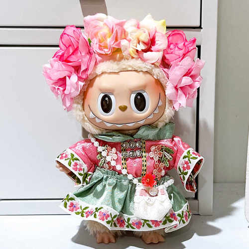 可爱小熊17cm仅衣服咖啡色背带裤