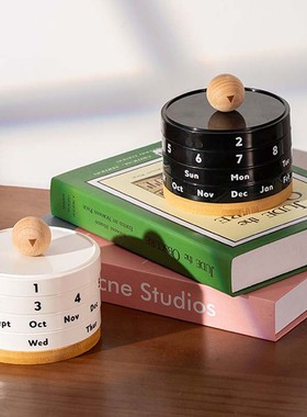 一间公寓家居创意桌面日历旋转万年生日礼物摆件台历设计拍照装饰