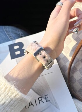 QALUO秋冬新款毛绒拼接皮质适用apple watchS11/S10表带iwatch9苹果手表se/8/7/6/5/4代41/45mm小众女高级感