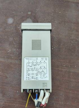 温控器，AKT4111200，，如图，，