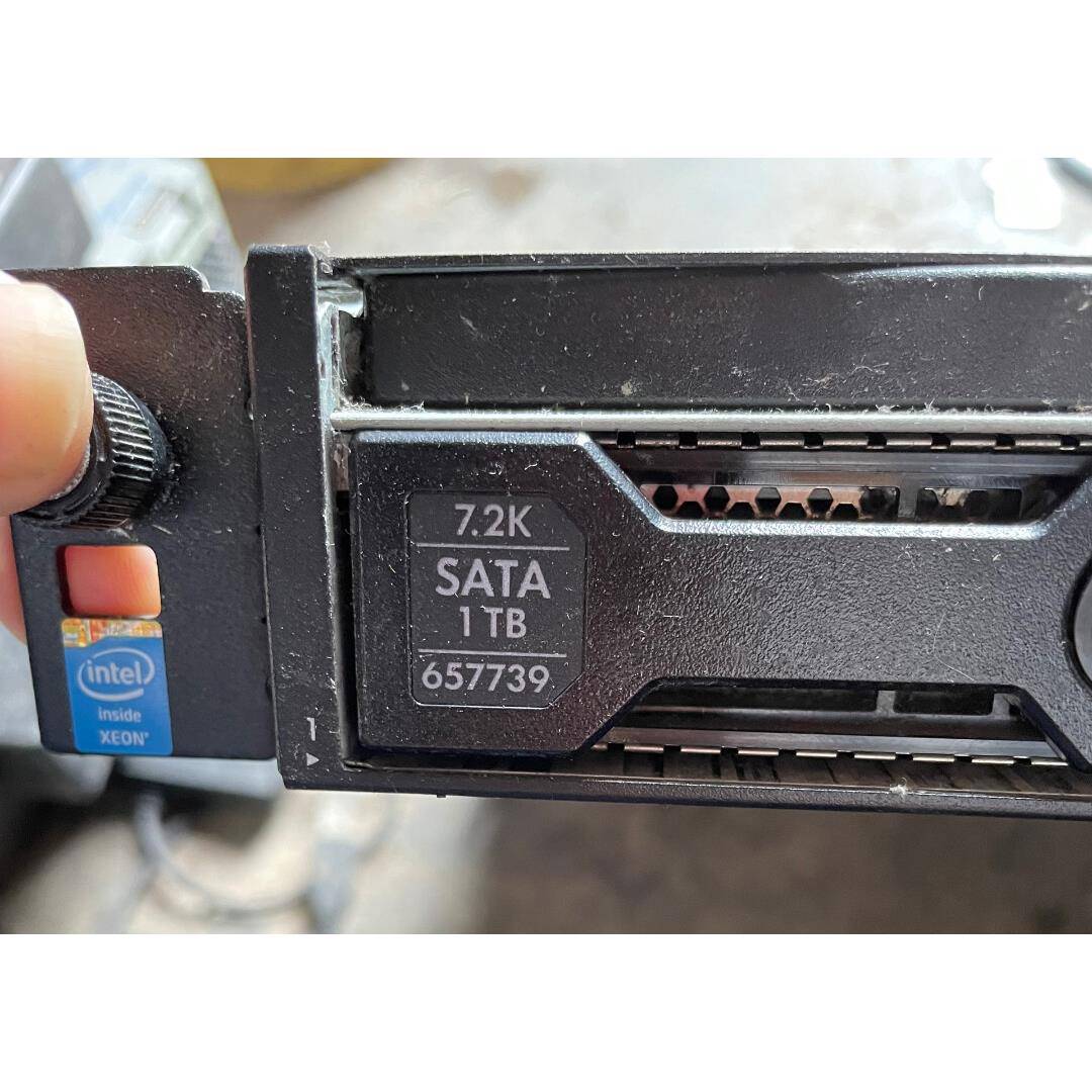 惠普 dl320e gen8 v2公司淘汰下来，自己去拆的，