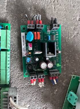 的CAREL卡乐进口PLC型号PC02AD0AM0，少上