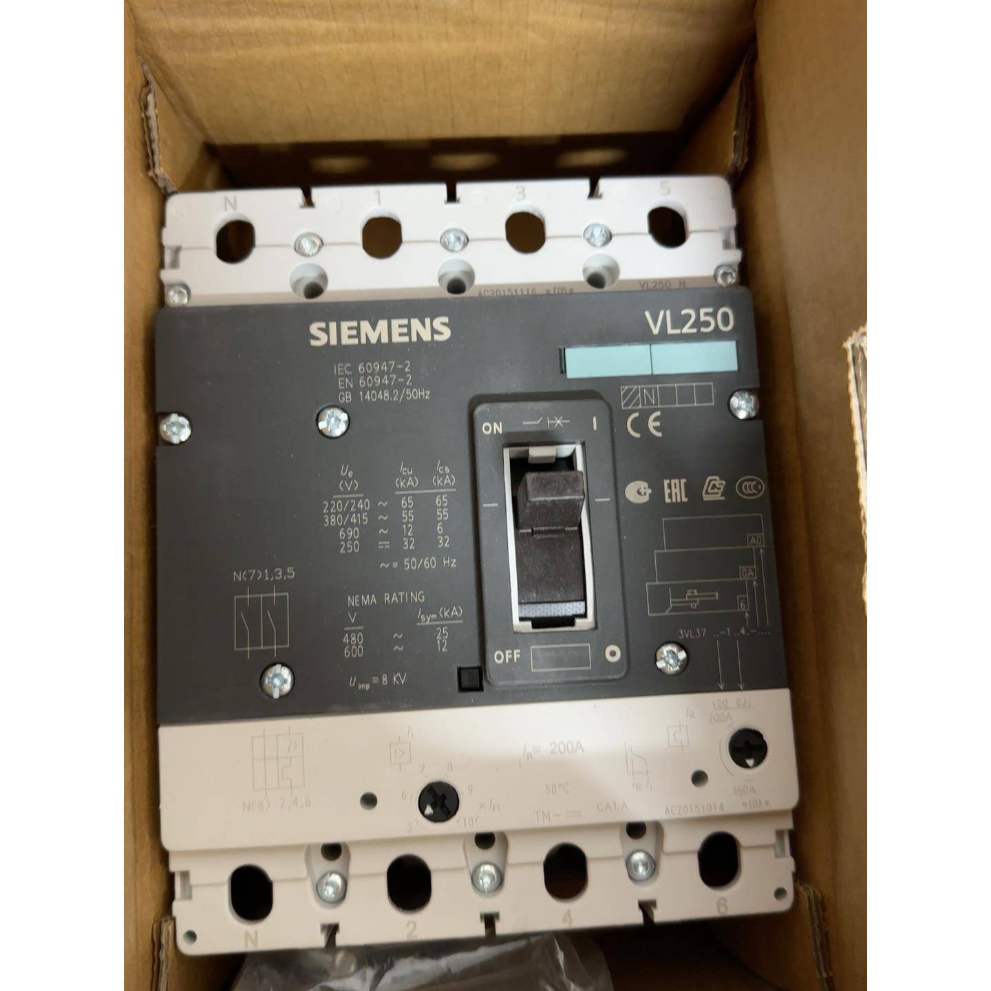 塑壳断路器 3VL3720-1EJ46-0AA0 3V