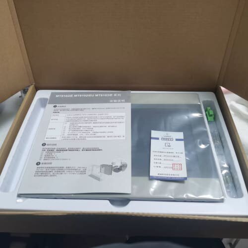 威纶通MT8102IE触摸屏，99新，带原，几乎。支