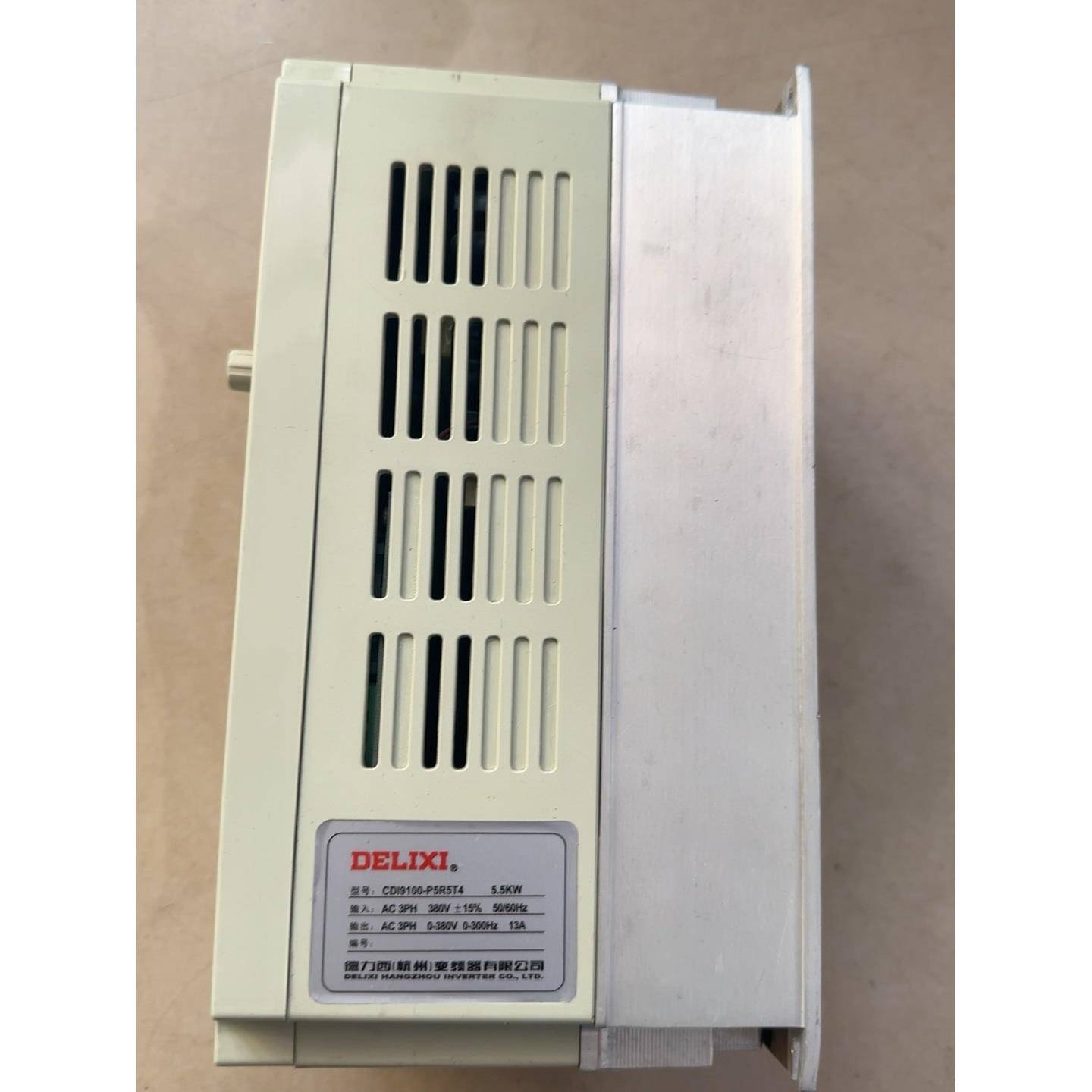 德力西CDI9100-P5R5T4变频器 5.5KW 38